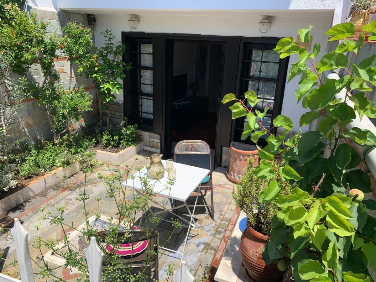 Gemuetliches Appartement In Ano Poli Salonicco Esterno foto