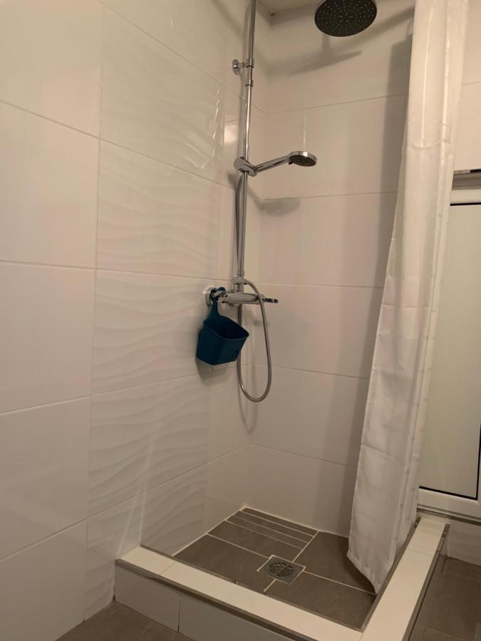 Gemuetliches Appartement In Ano Poli Salonicco Esterno foto