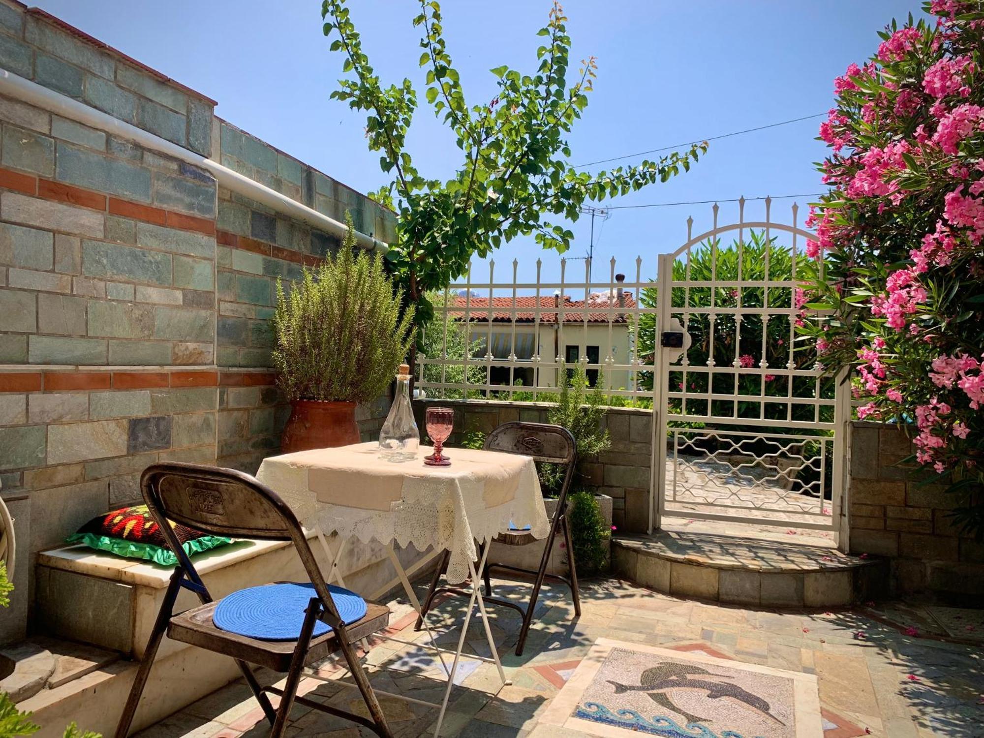 Gemuetliches Appartement In Ano Poli Salonicco Esterno foto